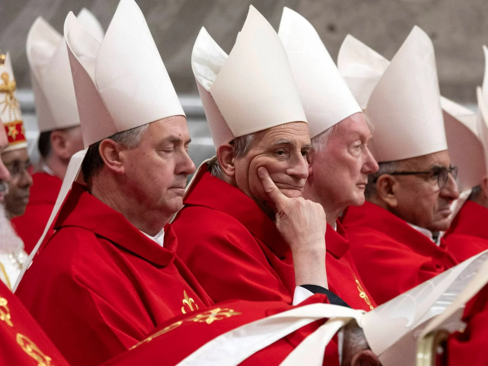 "Izolacja kardynałów ma sens". Tajemnice konklawe