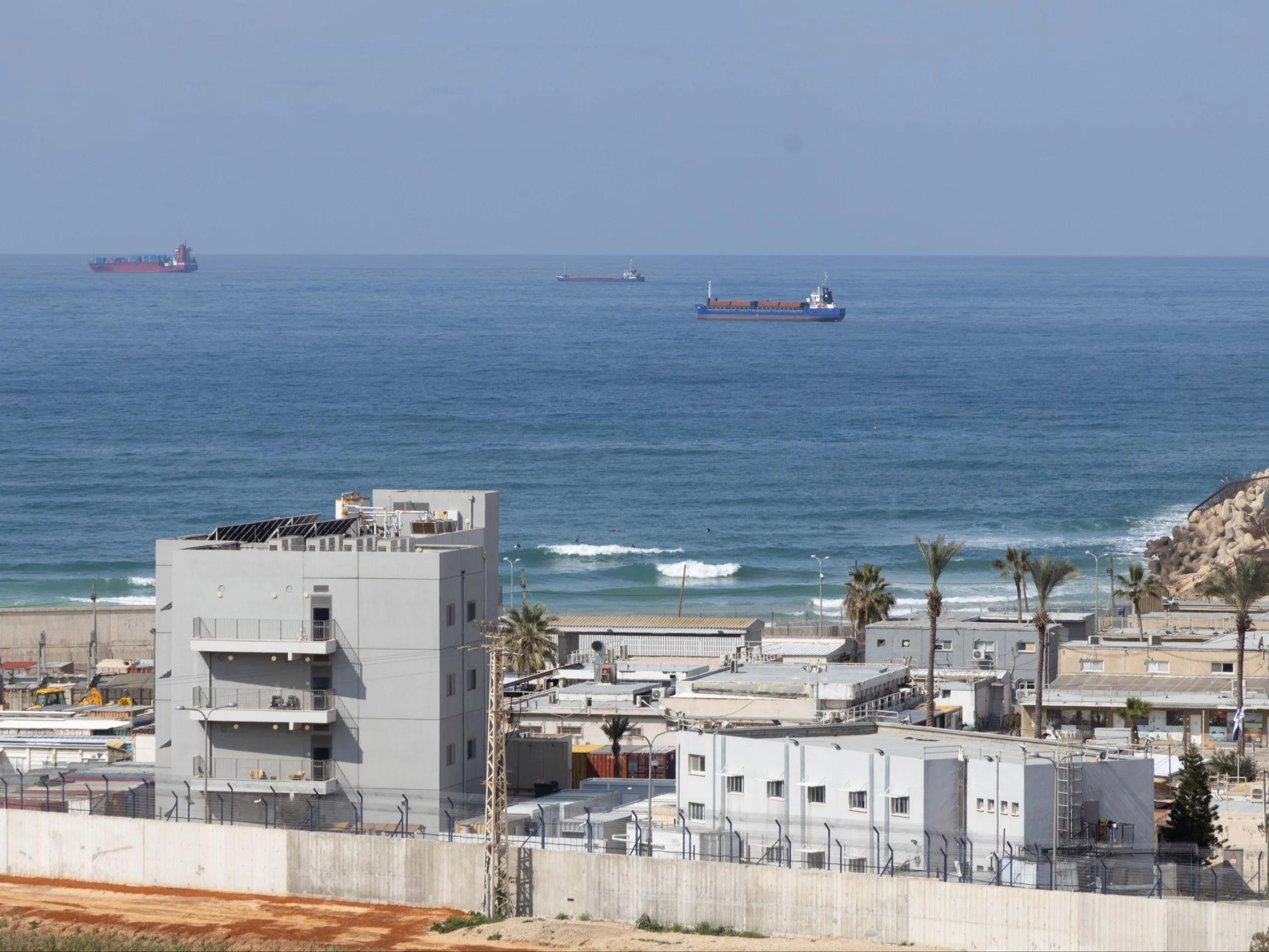 Rozpoczęły się deportacje uczestników flotylli Sumud. Wcześniej Izrael przechwycił ostatnią łódź