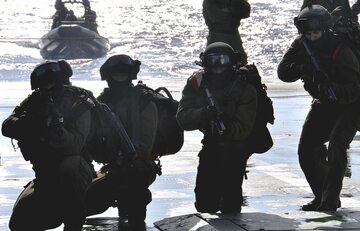 Izraelscy komandosi podczas ćwiczeń. Zdjęcie ilustracyjne
