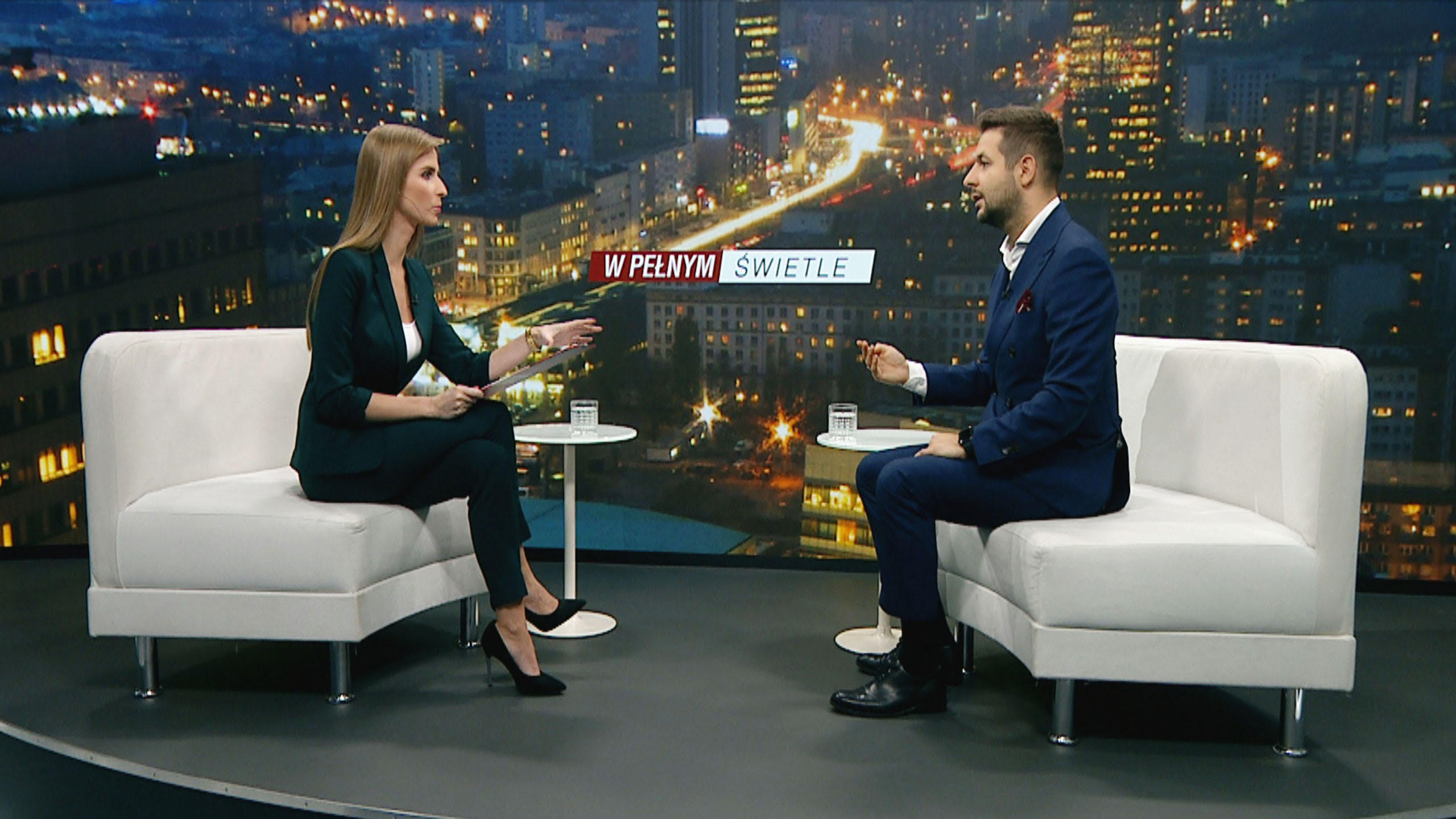 Patryk Jaki w programie Ewy Bugały „W pełnym świetle" w TVP Info