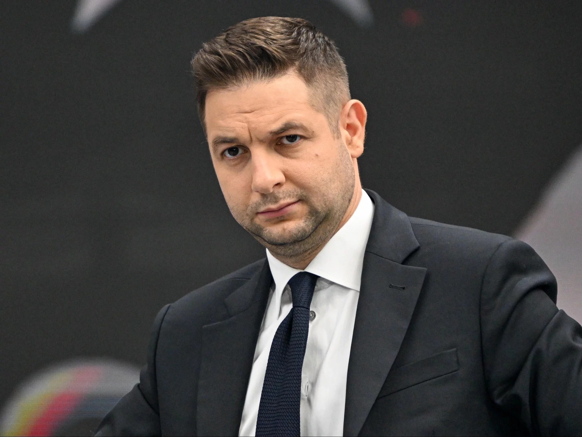 Джаки удивил миграцией. «Давайте не будем впадать в крайности»
