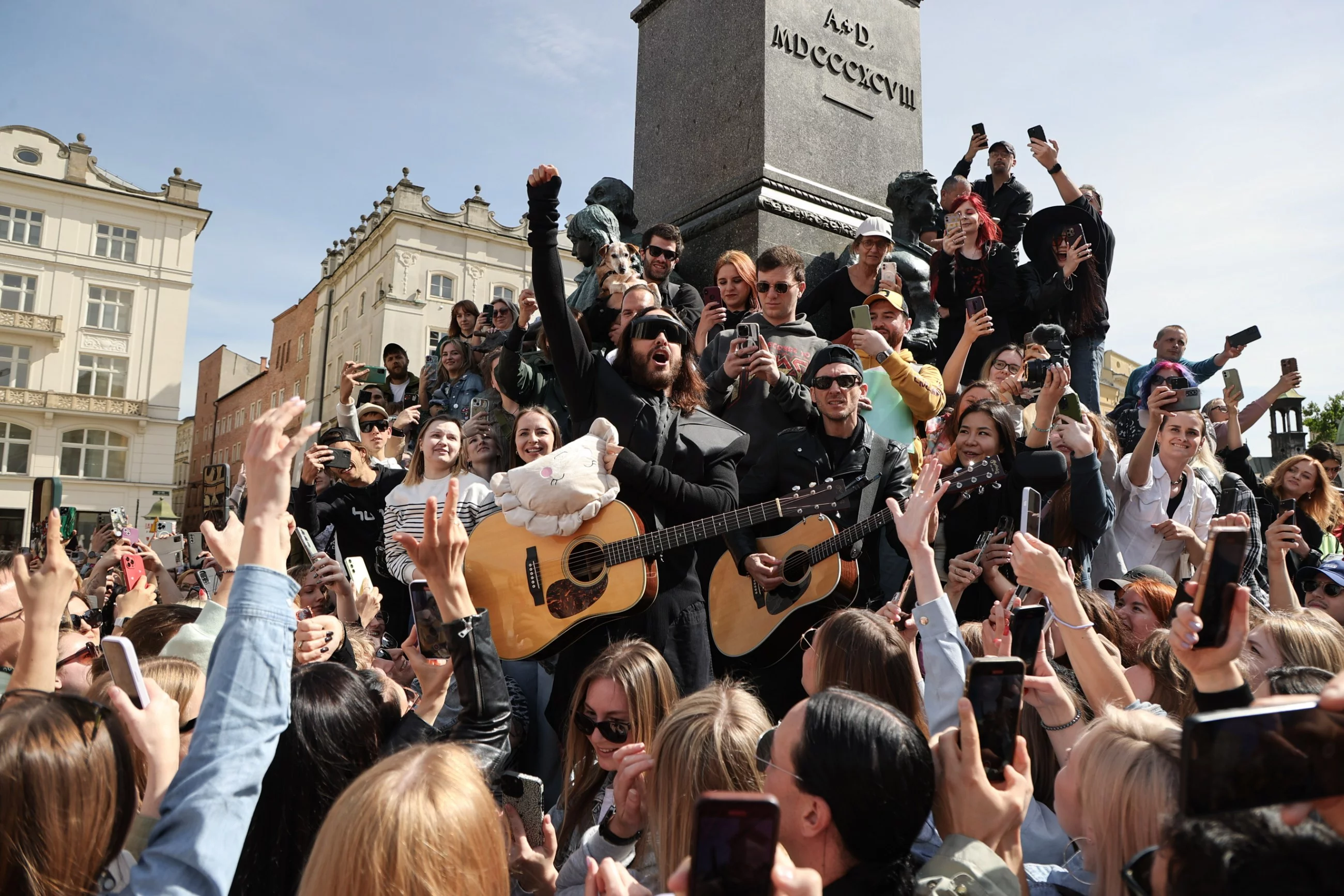 Aktor i wokalista 30 Seconds To Mars Jared Leto podczas występu w Krakowie