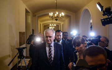 Jarosław Gowin w drodze na przesłuchanie komisji śleddczej ds. afery Amber Gold