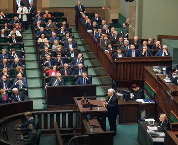Jarosław Kaczyński przemawia w Sejmie