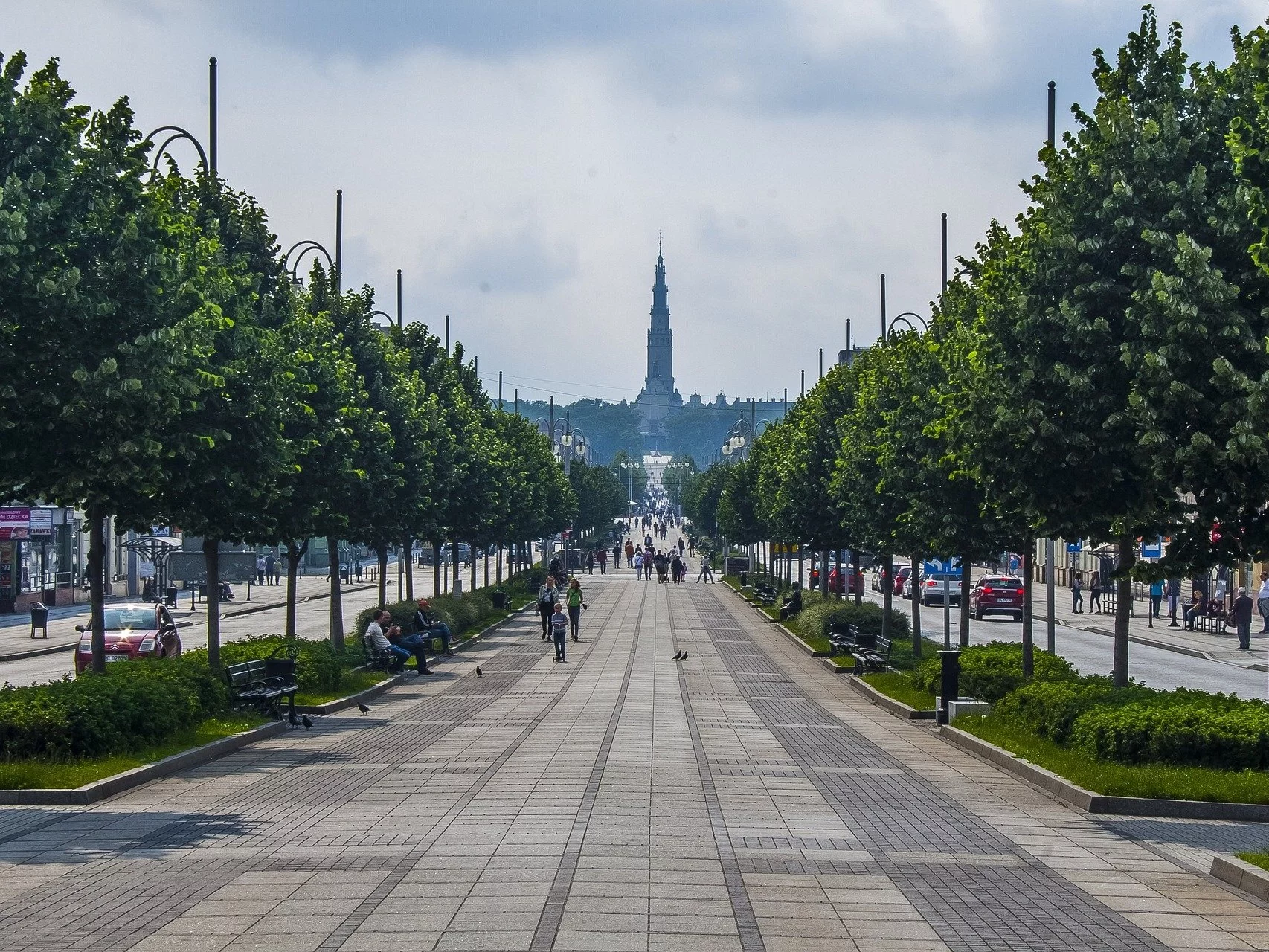 Częstochowa. Widok na sanktuarium na Jasnej Górze