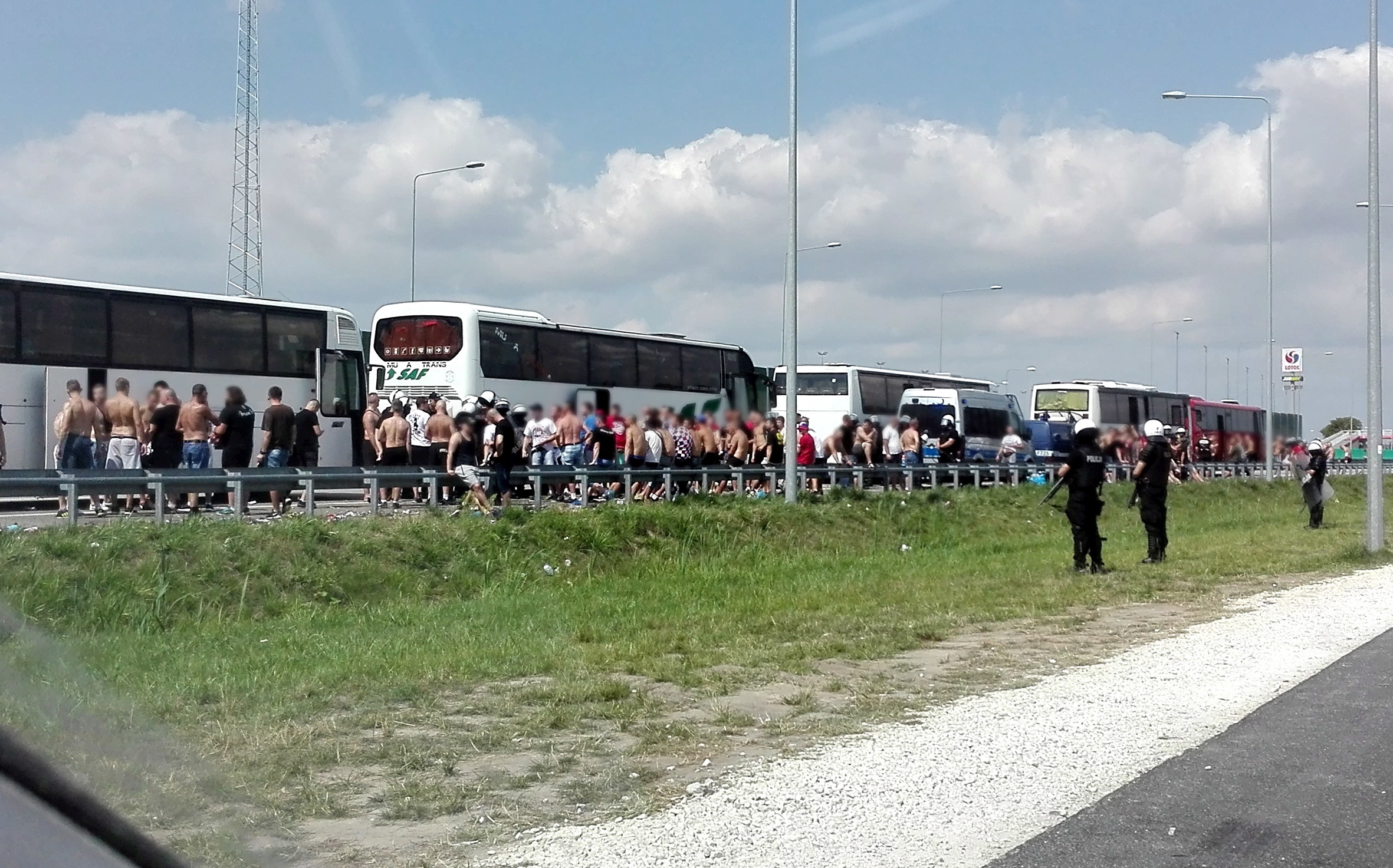Zamieszki na autostradzie A1 z udziałem pseudokibiców