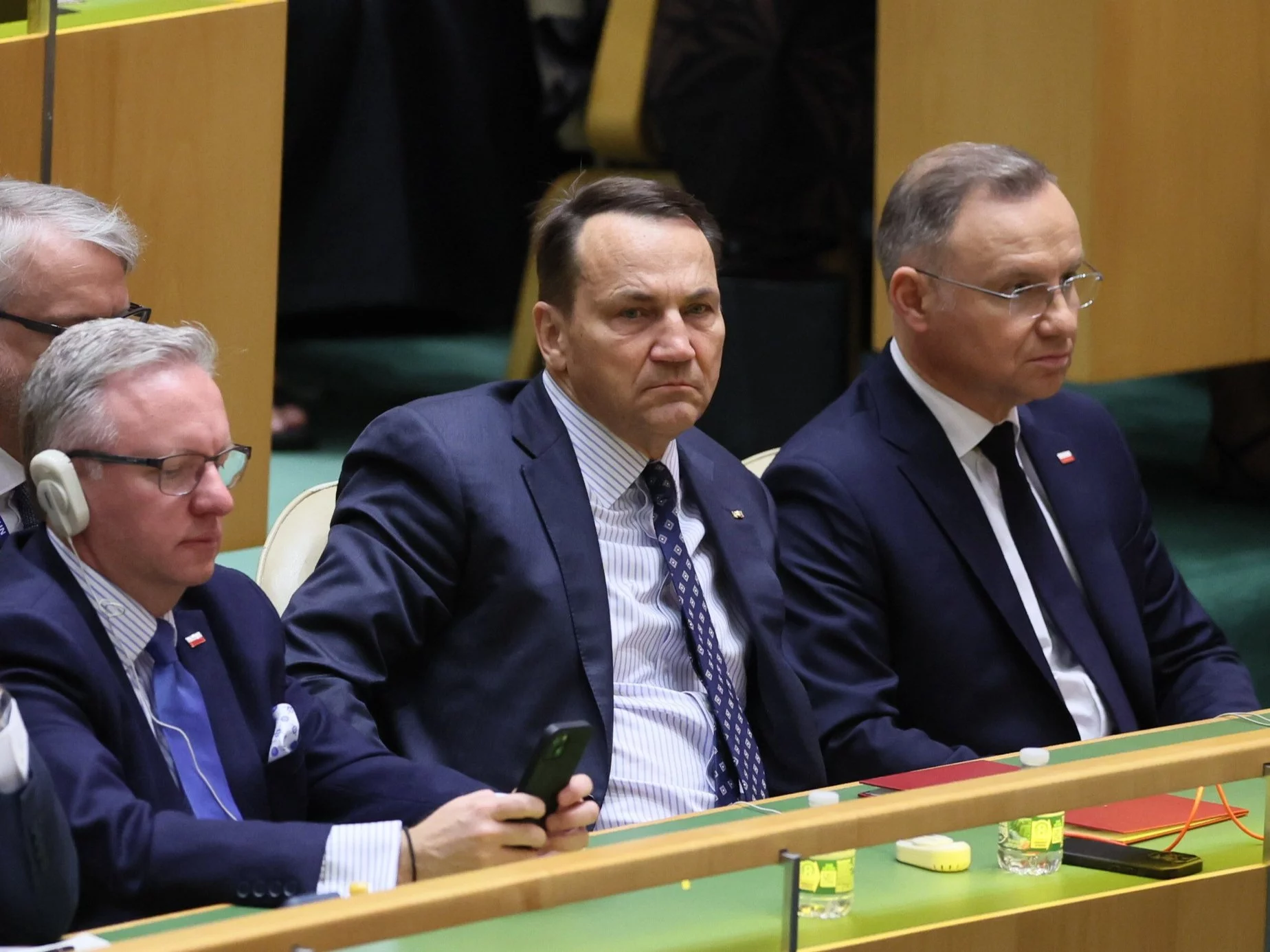 Andrzej Duda (P), Radosław Sikorski, Krzysztof Szczerski (L)