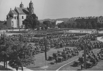 Jubileusz 25-lecia 1 Dywizji Piechoty Legionów w Wilnie – uroczystości na Placu Łukiskim; sierpień 1939