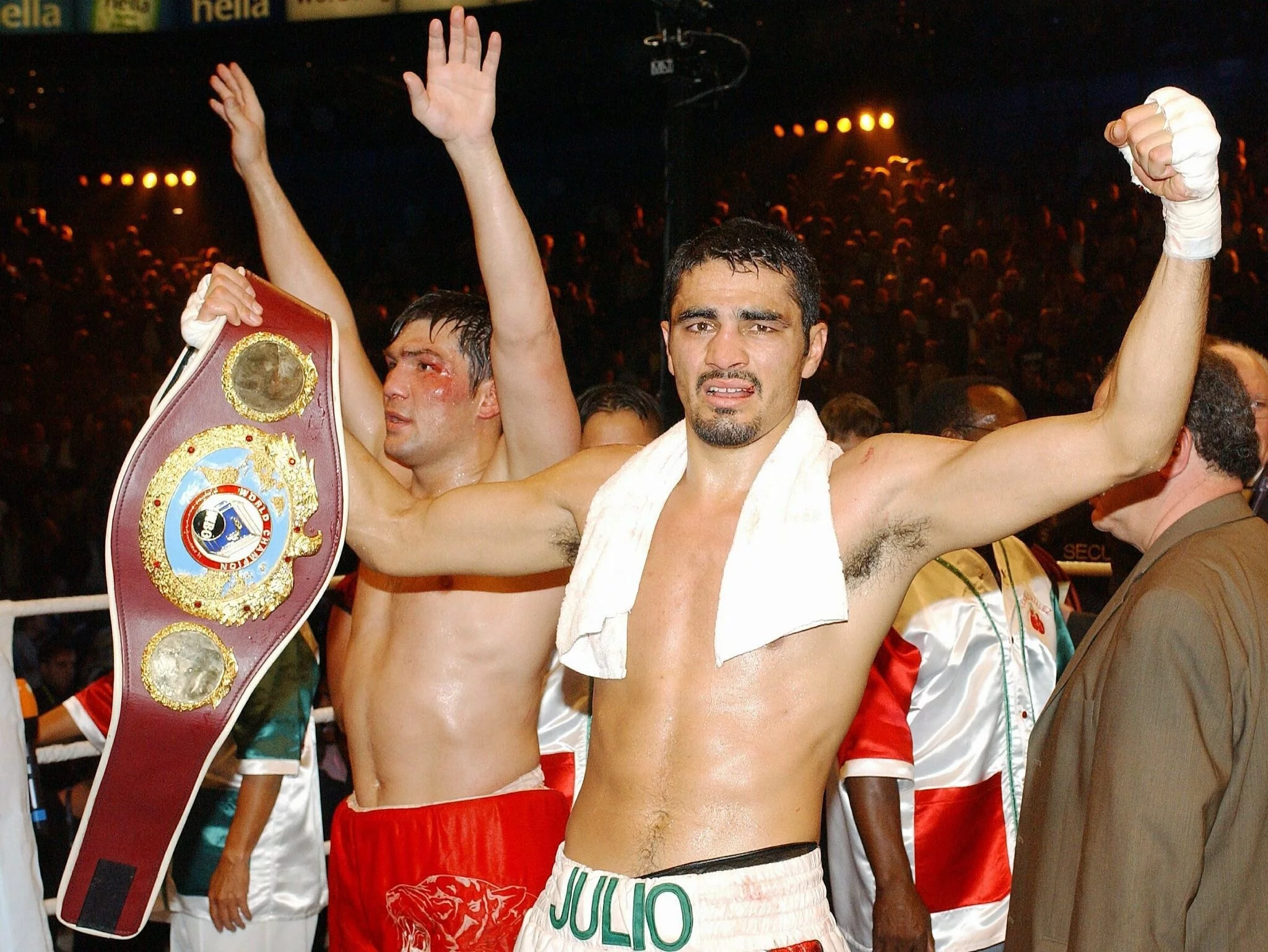Hamburg 19 października 2003 r. Dariusz Michalczewski i Julio Cesar Gonzalez po walce