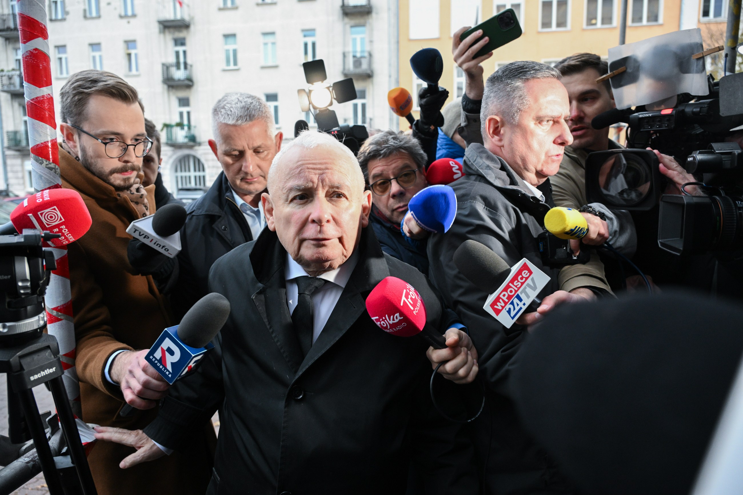 Kaczyński stawił się w prokuraturze. Padły mocne słowa