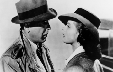 Kadr z filmu "Casablanca". Na zdjęciu Humphrey Bogart i Ingrid Bergman