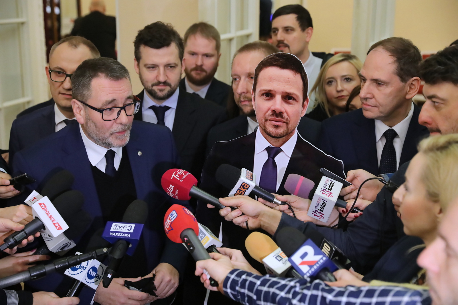 Radni PiS z wizerunkiem Rafała Trzaskowskiego