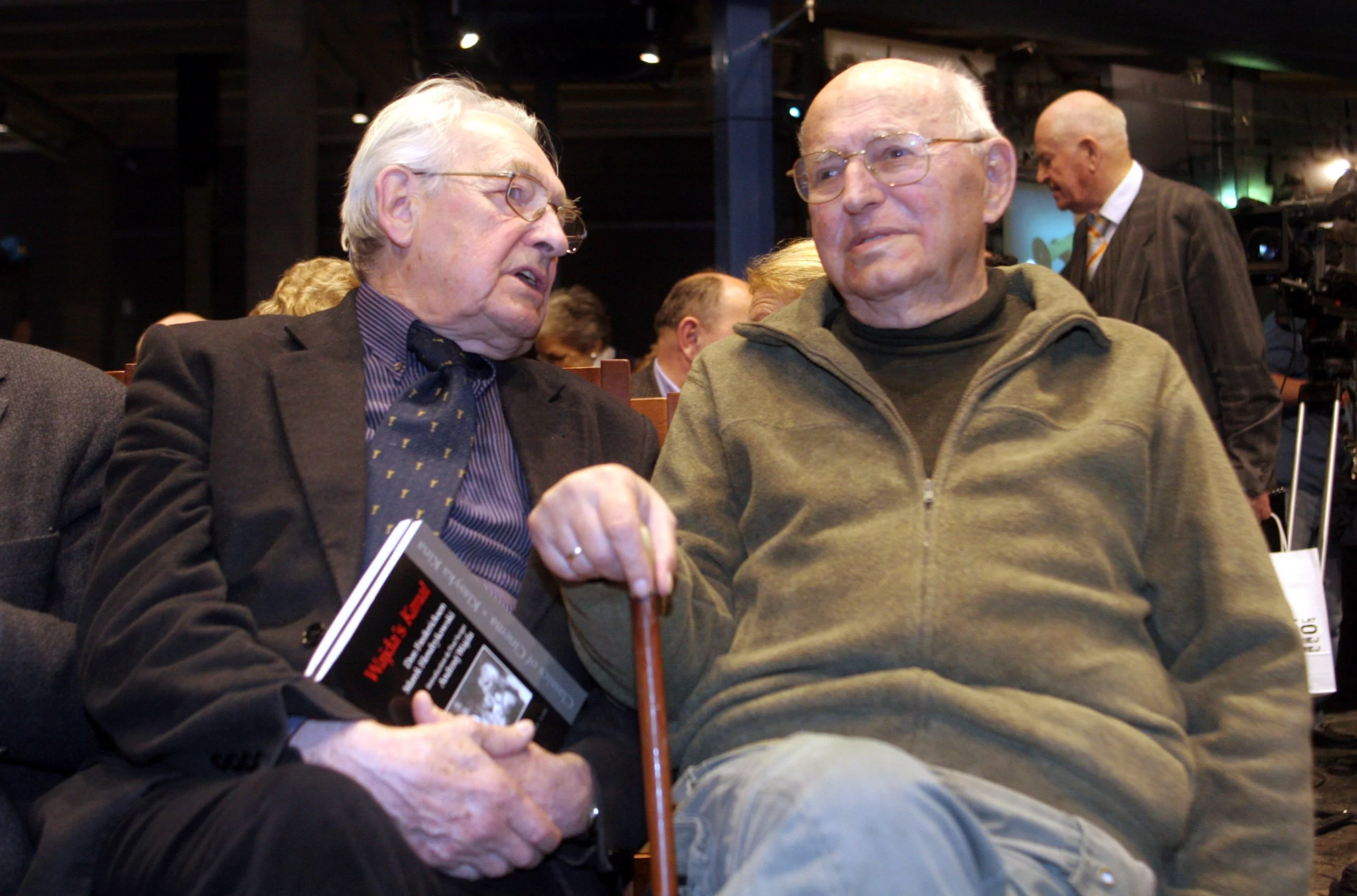 Andrzej Wajda (L) i Jerzy Stefan Stawiński (P)