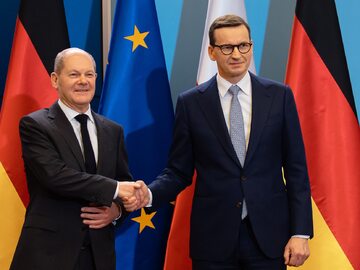Kanclerz Niemiec Olaf Scholz i premier Mateusz Morawiecki