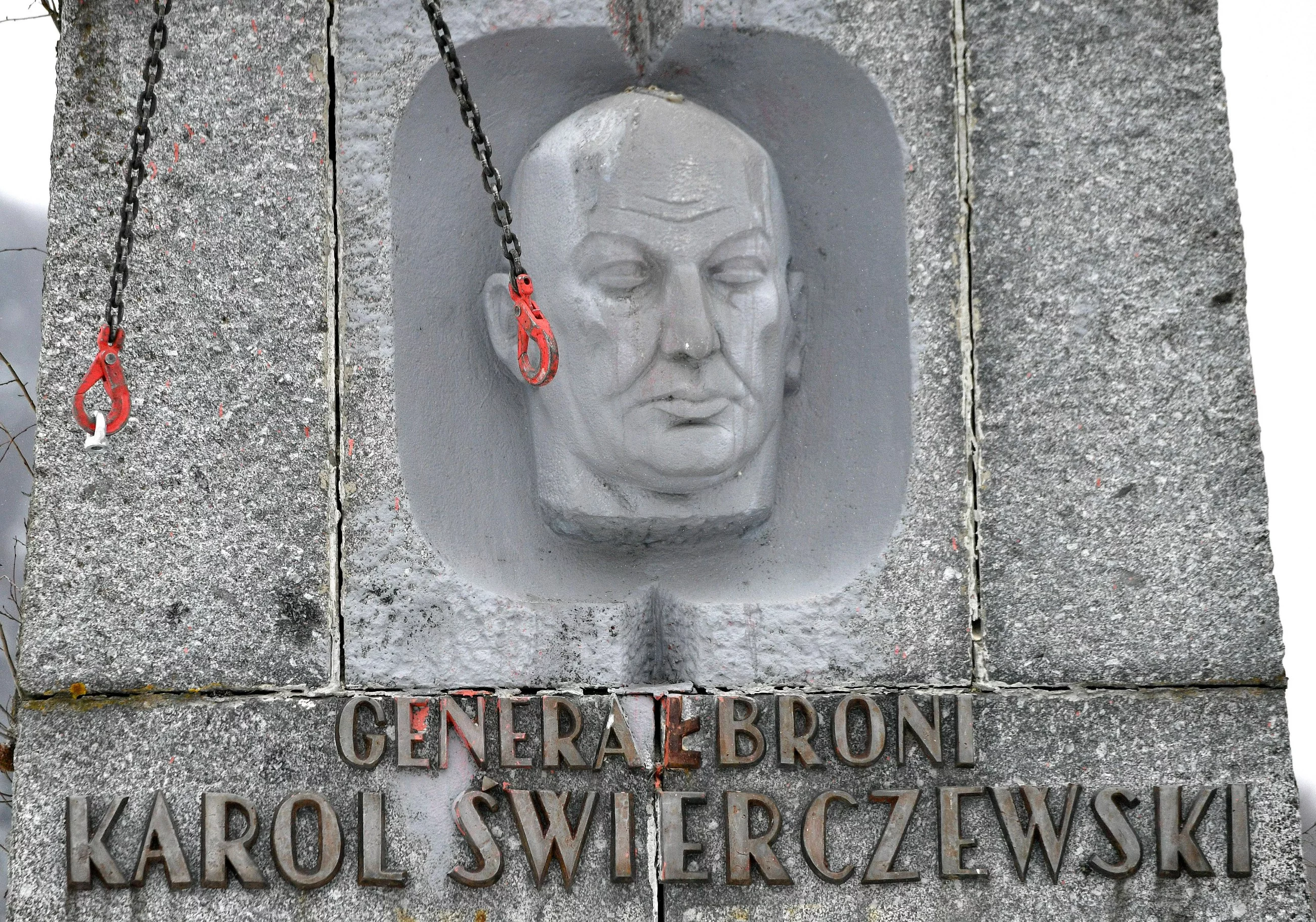 Demontaż pomnika generała Karola Świerczewskiego w Jabłonkach
