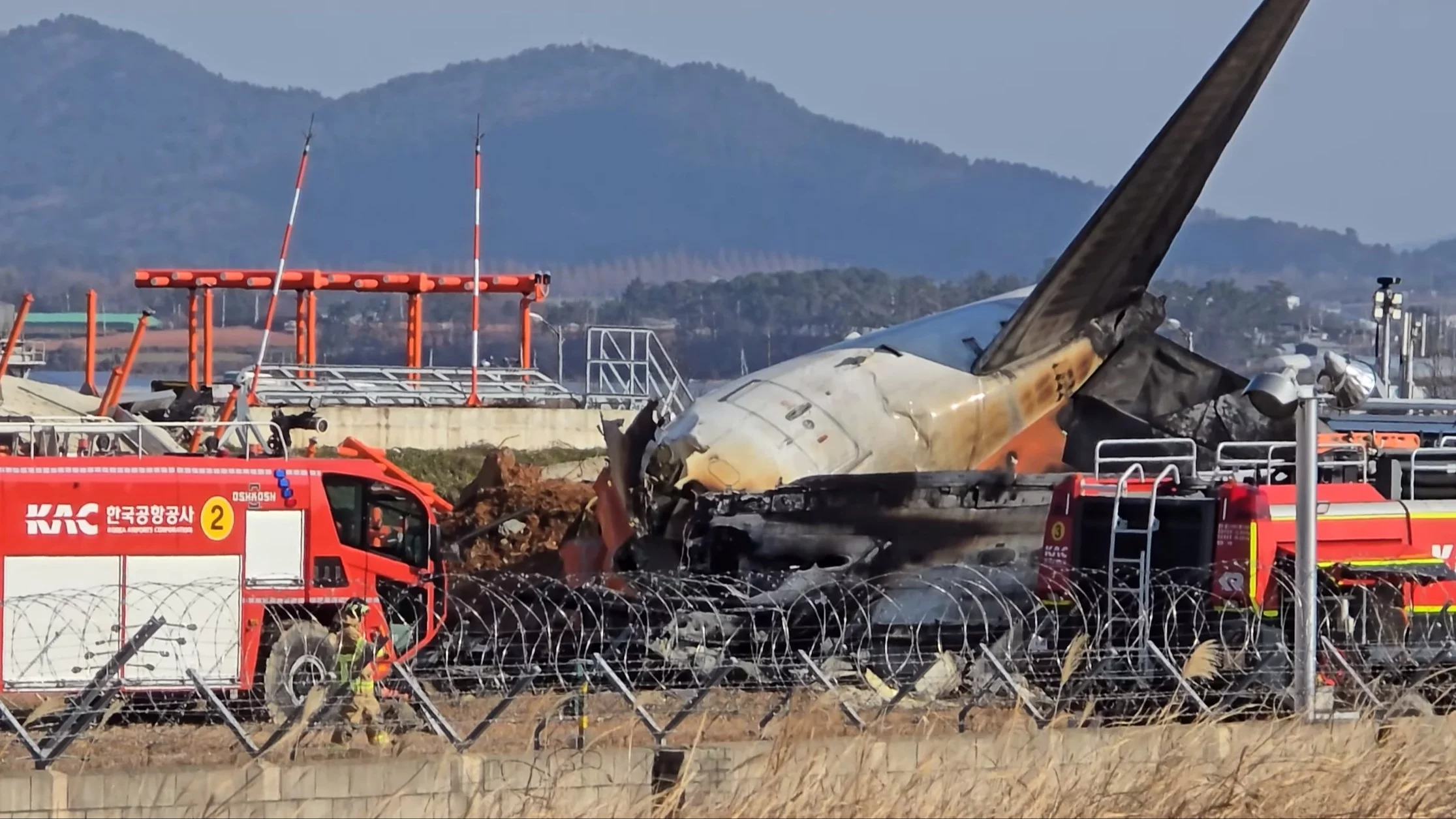 Miejsce katastrofy samolotu linii Jeju Air, 29 grudnia 2024 r.