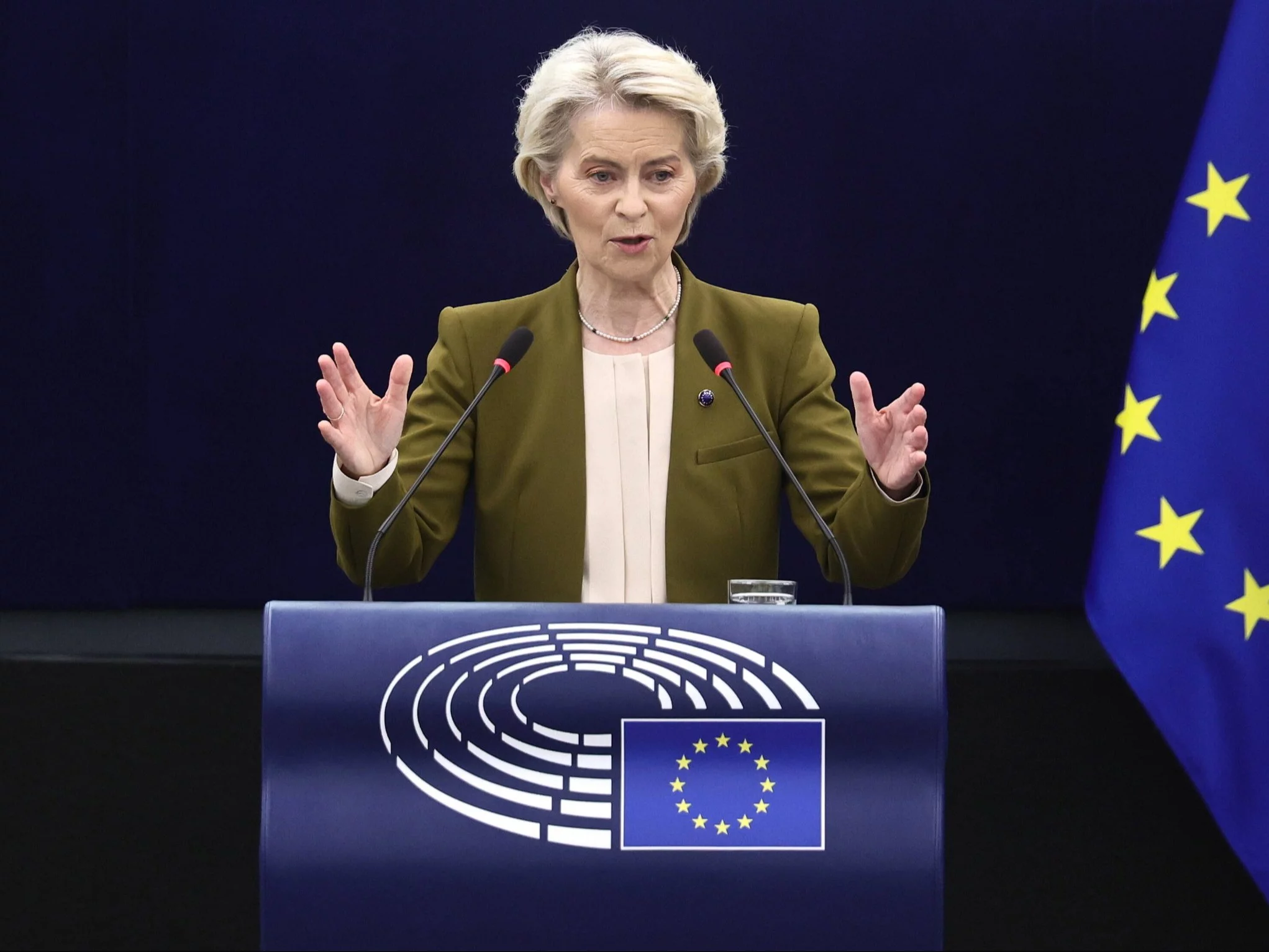 Bocheński o słowach von der Leyen: Politycy KO jako pierwsi wstali i oklaskiwali