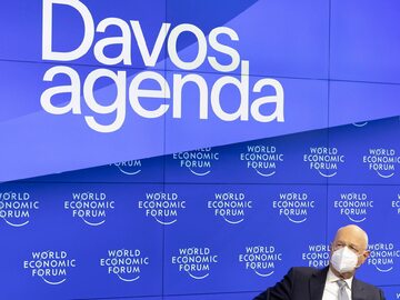 Klaus Schwab podczas Forum Ekonomicznego w Davos 2022 r.