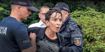 Klementyna Suchanow została okrzyknięta bohaterką po pomazaniu sprayem budynku Sejmu