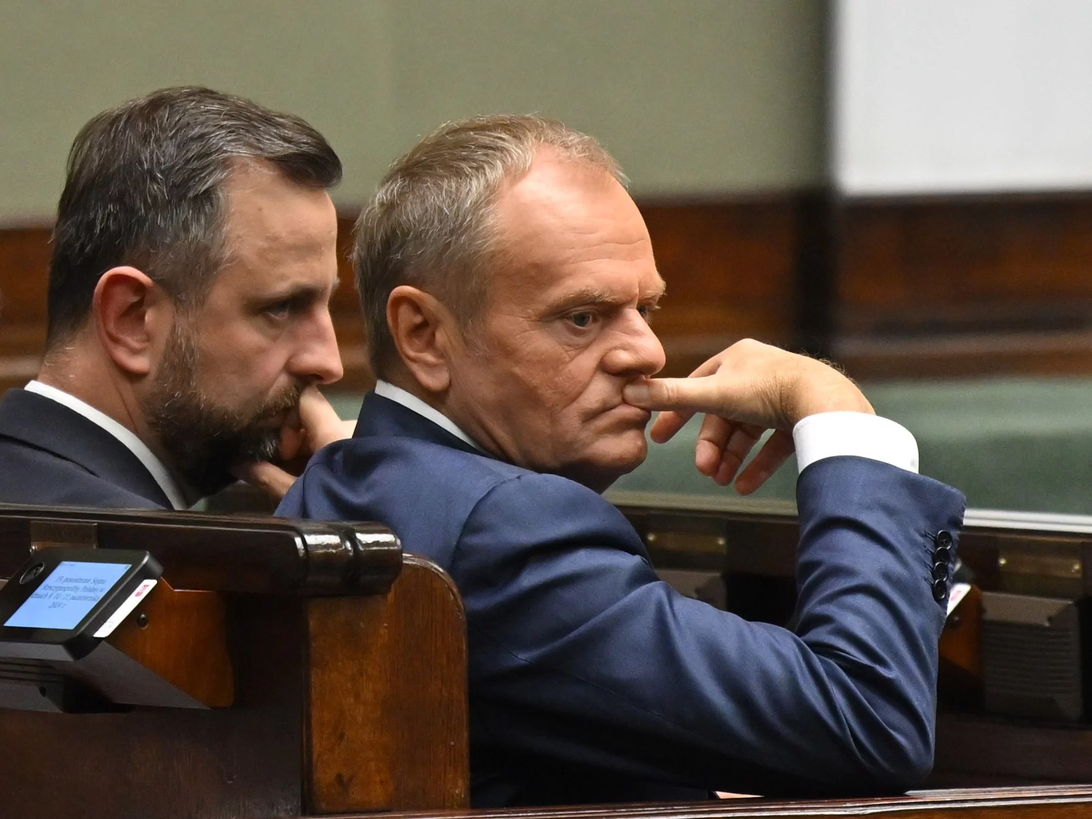 Władysław Kosiniak-Kamysz (L) obok Donalda Tuska (P)