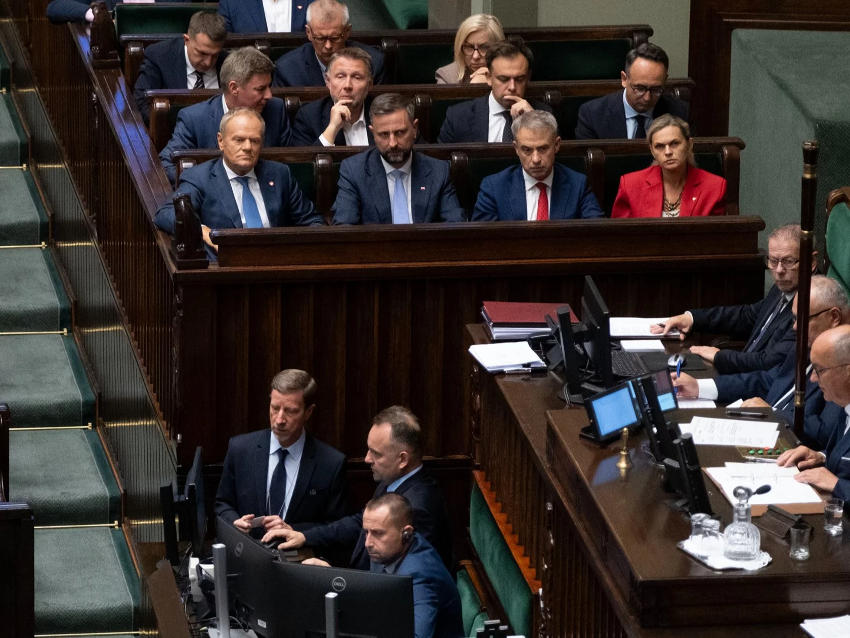 Premier Donald Tusk z ministrami w Sejmie