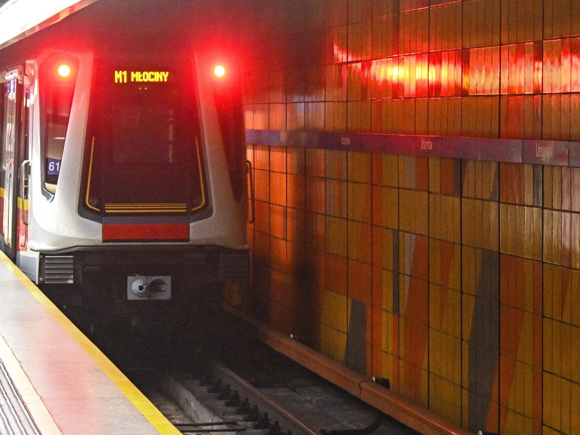 Metro w Warszawie, zdjęcie ilustracyjne