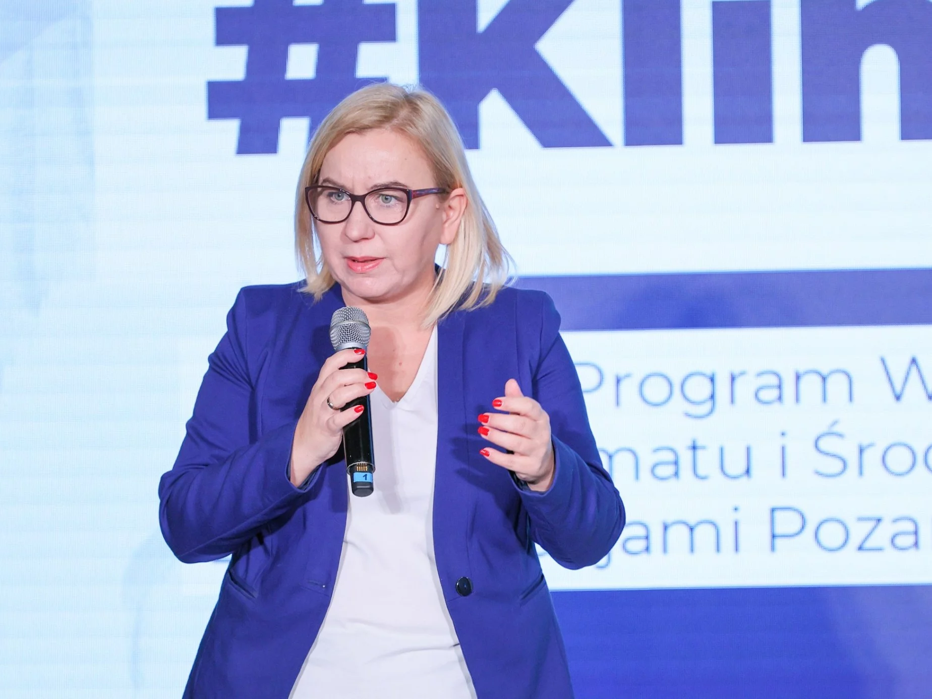 Minister klimatu i środowiska Paulina Hennig-Kloska podczas spotkania z przedstawicielami organizacji pozarządowych