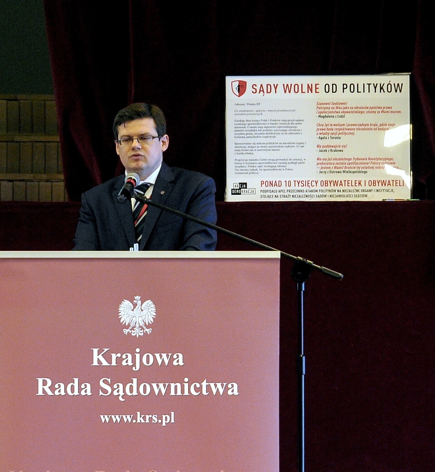 Prezes Stowarzyszenia Sędziów Polskich „Iustitia” sędzia Krystian Markiewicz przemawia podczas Zebrania Przedstawicieli Sędziów Sądów Apelacyjnych i Sędziów Okręgów