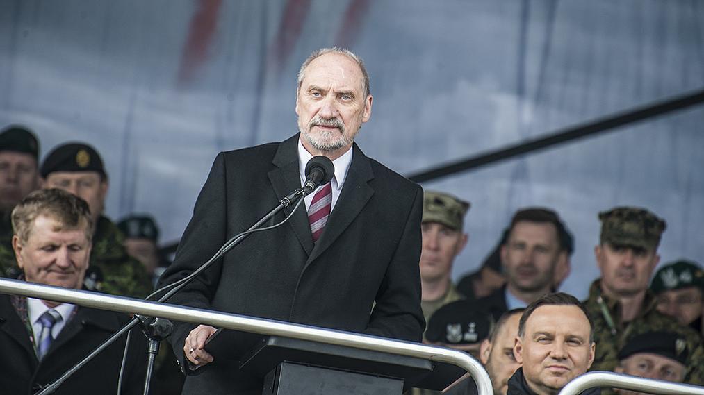 Antoni Macierewicz, szef MON