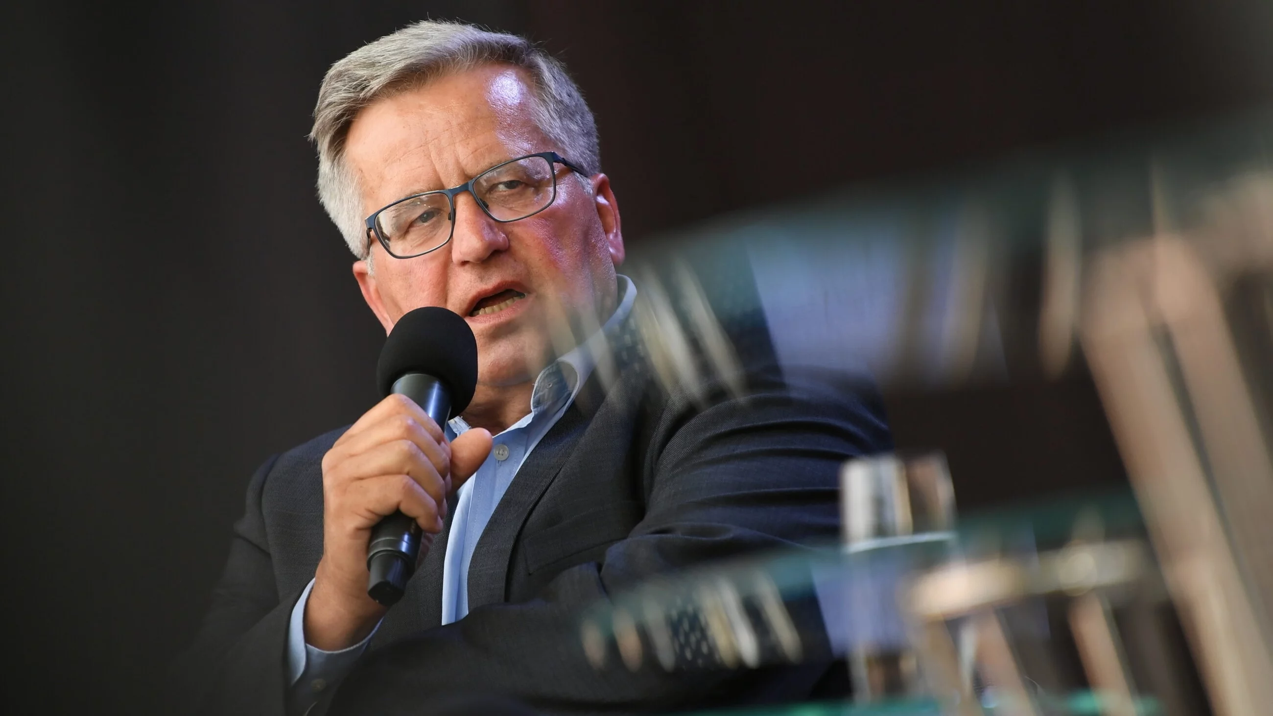 "Ludzie z taką przeszłością...". Myśliwy uderza w polityka koalicji