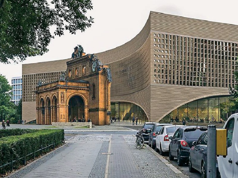 Plac Anhalcki, gdzie dotąd samotnie stały resztki przedwojennego dworca, ma być wypełniony muzeum niemieckiej emigracji. Jak widać, miejsca na ewentualny polski pomnik nie zostało zbyt wiele