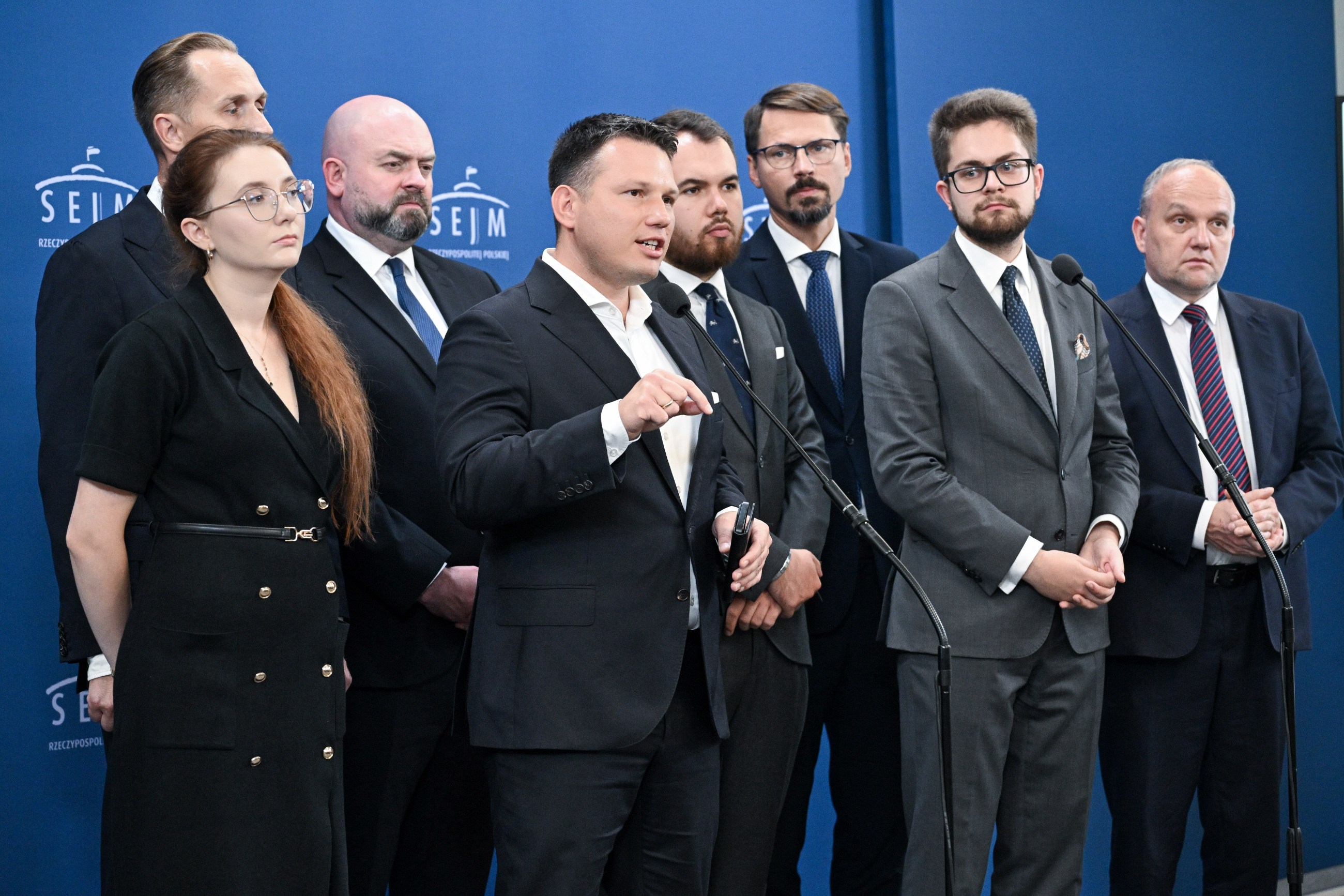 "Nie zazdroszczę Braunowi". Rzecznik Konfederacji skomentował nowy sondaż