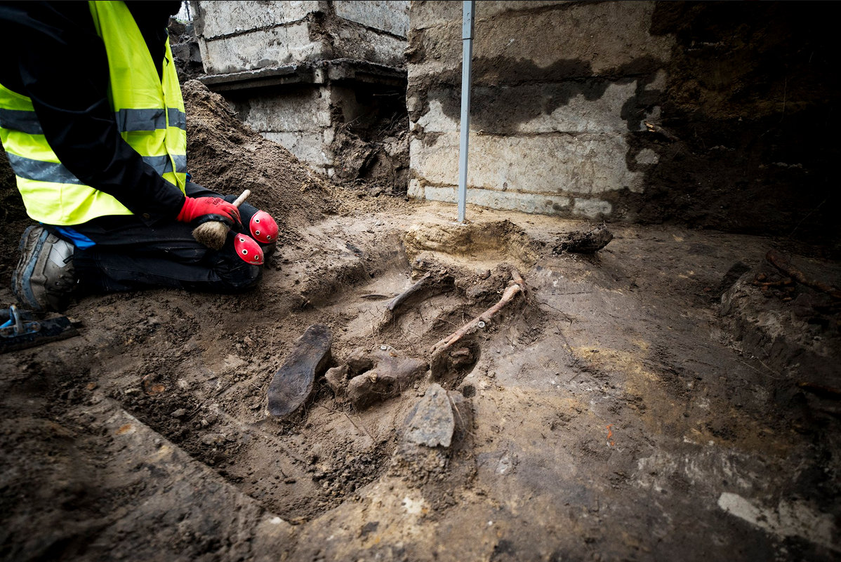 Poszukiwania na "Łączce"