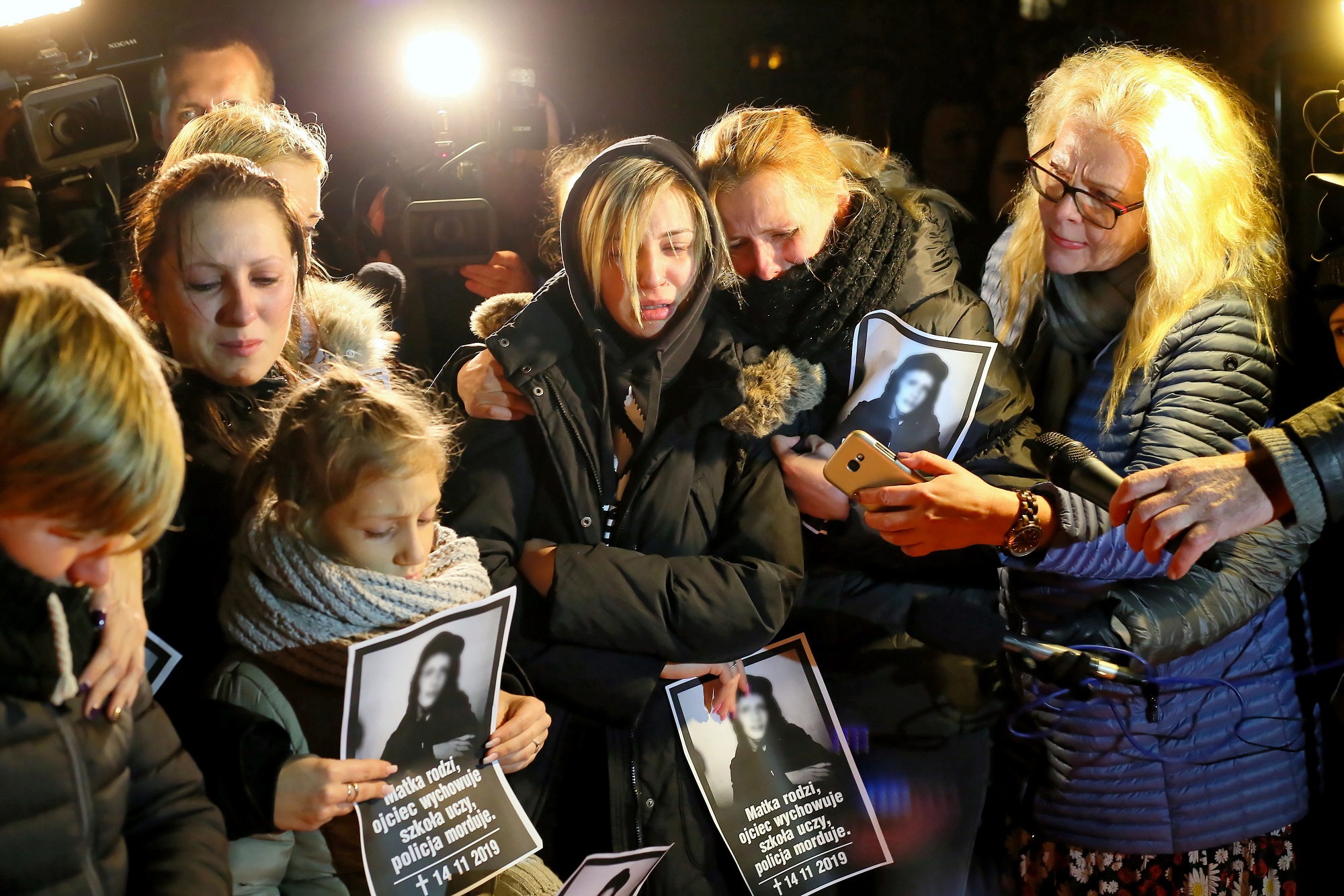 Pokojowy protest młodzieży i znajomych 21-letniego Adama, 15 bm. w Koninie.