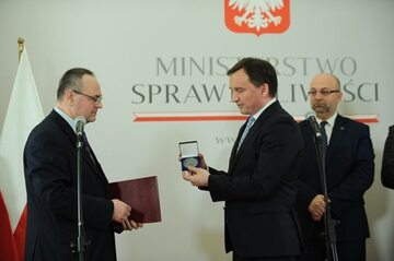 Konsul Sławomir Kowalski otrzymał medal "Zasłużony dla wymiaru sprawiedliwości"