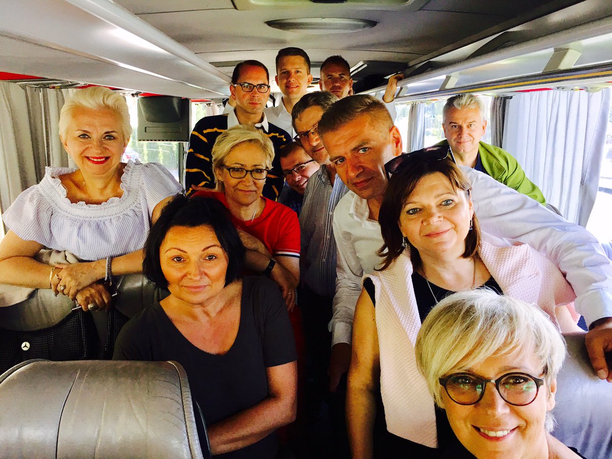 Gabinet cieni PO w drodze do Białowieży