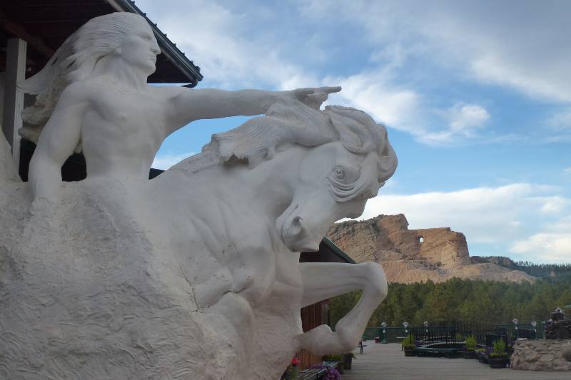 Planowany wygląd monumentu Szalonego Konia w Górach Czarnych