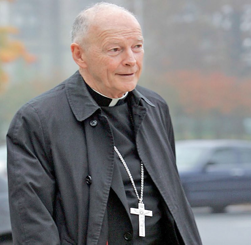 Kard. Theodore McCarrick, którego ofiarami były nie tylko dzieci, lecz także klerycy i młodzi księża, został przez Franciszka wydalony do stanu świeckiego