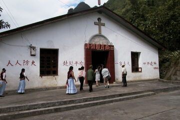 Kościół w Fugong w Chinach. Zdjęcie: Creative Commons / Gerard Willemsen