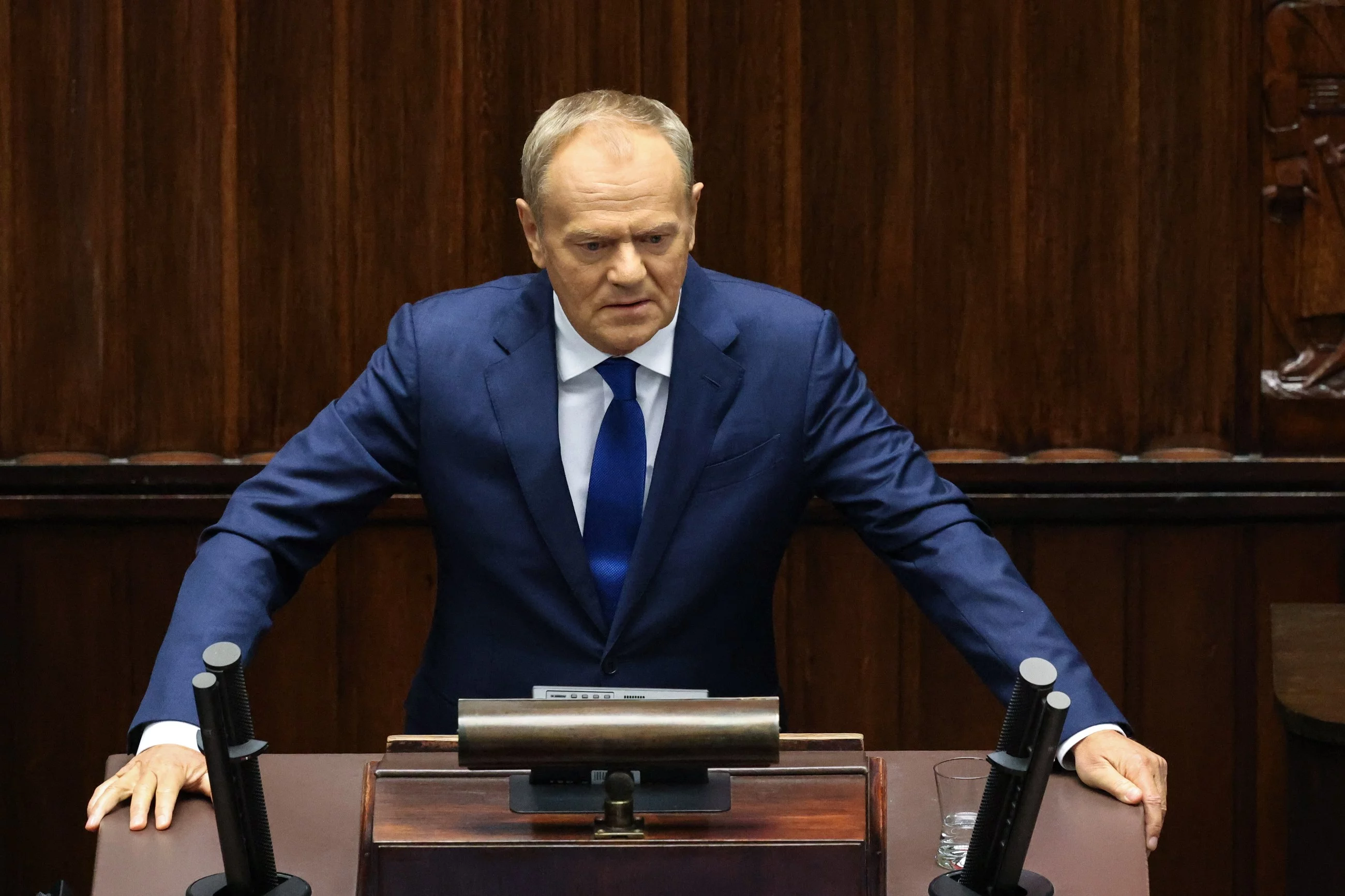 Premier Donald Tusk na sali plenarnej Sejmu