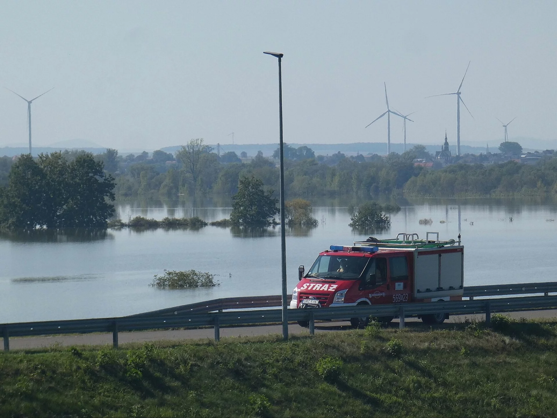 Straż Pożarna na drodze do zbiornika Racibórz Dolny, wrzesień 2024 r.