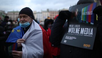 Kraków. Manifestacja przeciwko nowelizacji ustawy o radiofonii i telewizji