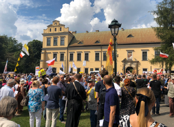 Kraków: Manifestacja solidarności z abp. Jędraszewskim