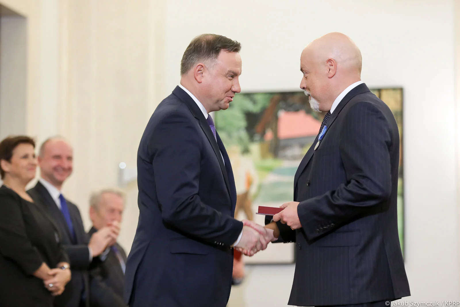 Prezydent Andrzej Duda i Marek Krajewski