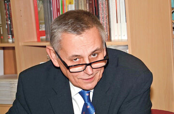Krzysztof Turkowski, historyk, działacz opozycji demokratycznej i uczestnikiem strajku w zajezdni przy ul. Grabiszyńskiej
