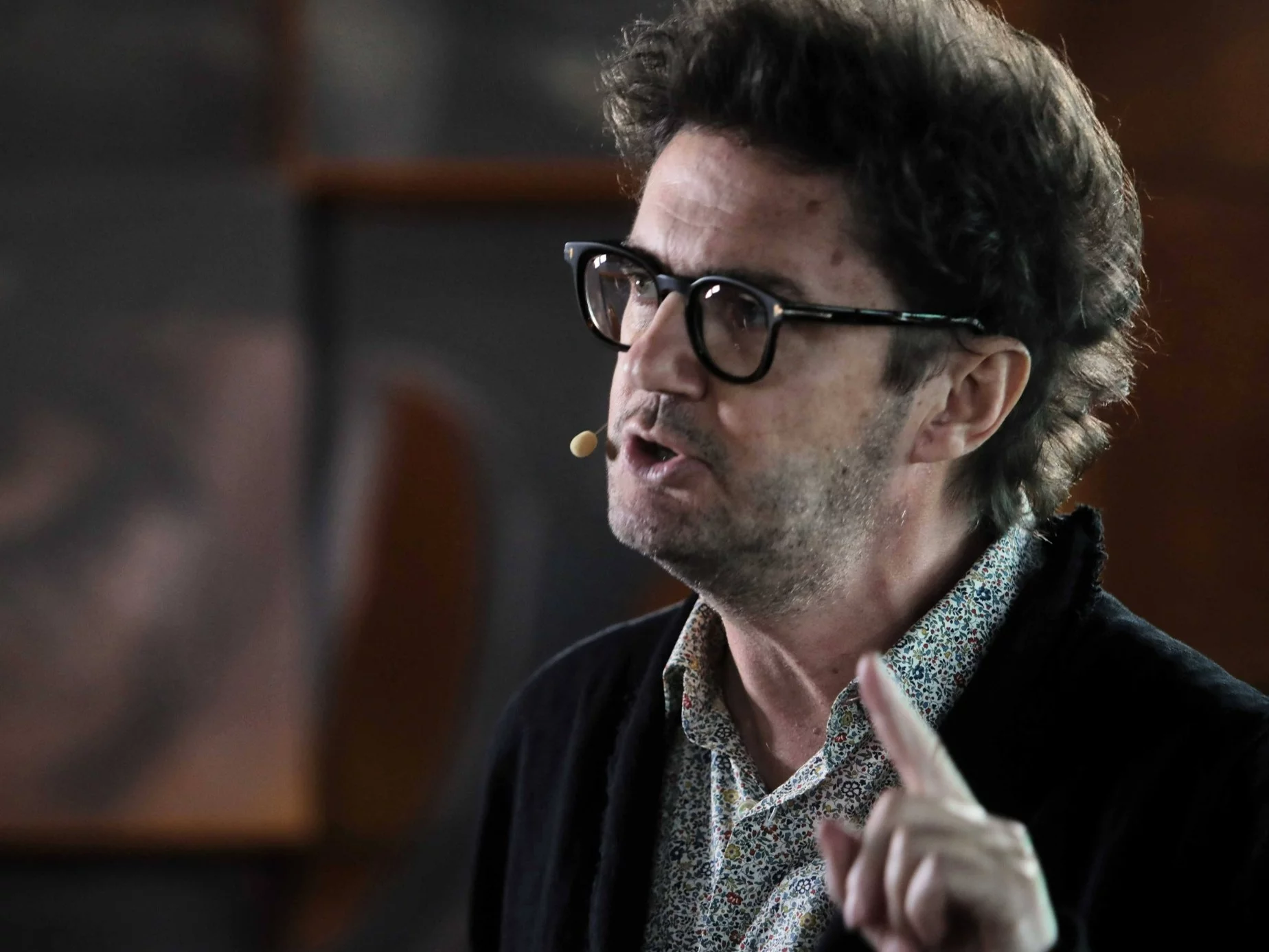 Kuba rzuca papierami