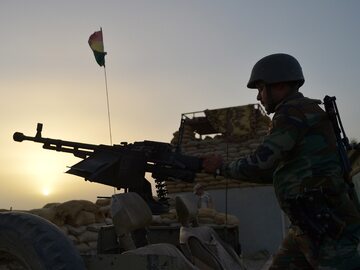 Kurdyjscy partyzanci na posterunku w rejonie Góry Zartek w Iraku