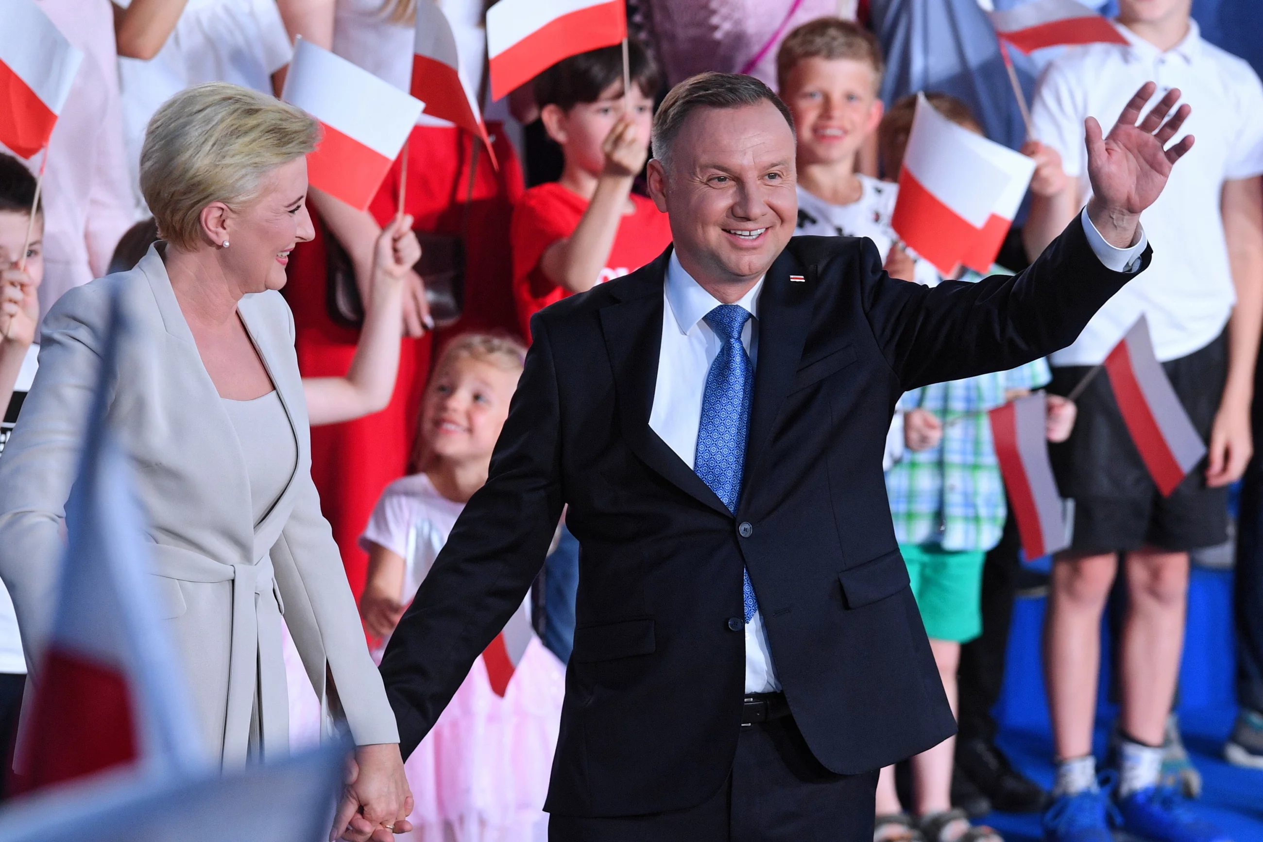 Andrzej Duda z małżonką podczas wieczoru wyborczego w Łowiczu