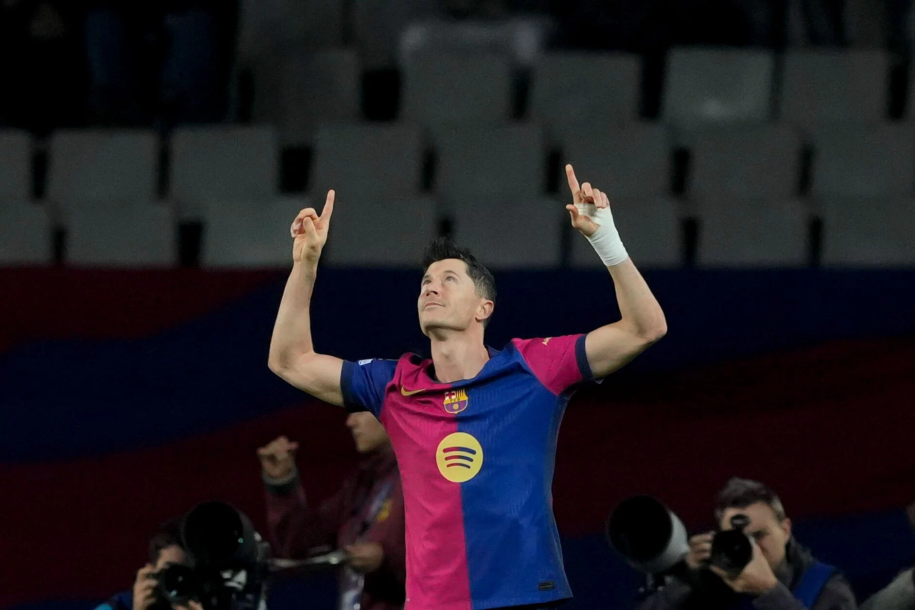 Polski piłkarz Robert Lewandowski