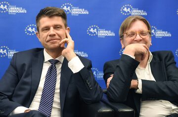Lider .Nowoczesnej Ryszard Petru i belgijski europoseł Guy Verhofstadt
